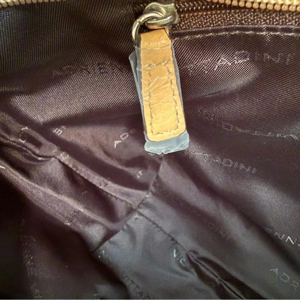 NWOT Adrienne Vittadini Leather Cheedah Print Hobo Bag